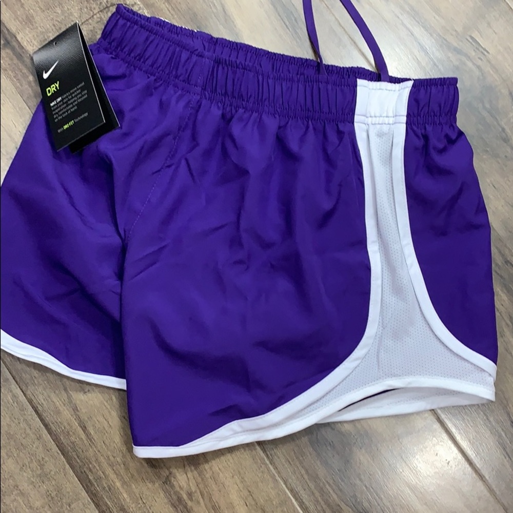 NIKE Women’s running shorts with Dri-Fit Technolog - Picture 9 of 15